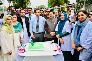 CDA Chief hoists flag, kicks off Islamabad’s Independence Day festivities
