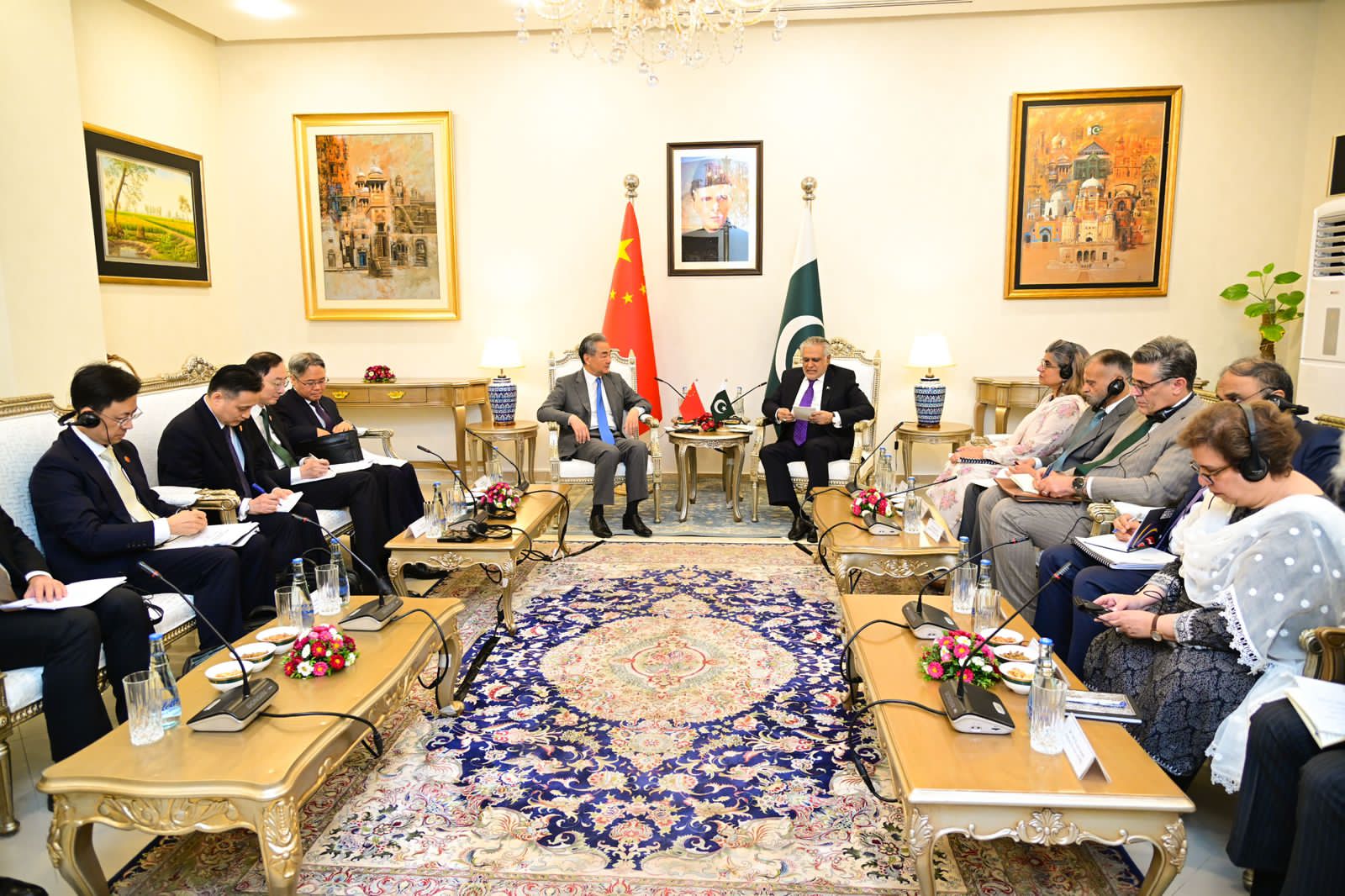 Pakistan, China agree on vitality of friendship for progress, regional peace