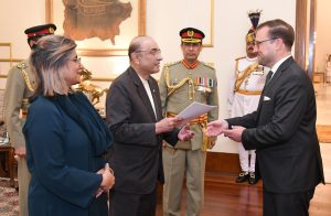 Envoys of five countries present credentials to President Zardari