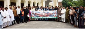 Gilani vows full support for flood victims