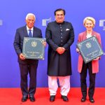 Ambassador Hayat presents his credentials to Presidents of EU Commission, Council
