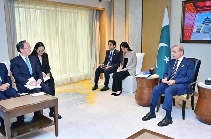Minister for Industry and Information Technology of People's Republic of China, Li Lecheng calls on Prime Minister Muhammad Shehbaz Sharif