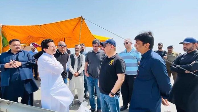 Federal Minister for Petroleum Ali Pervaiz Malik Visits Jalalpur Pirwala to Monitor the Flood-Affected Gas Pipeline