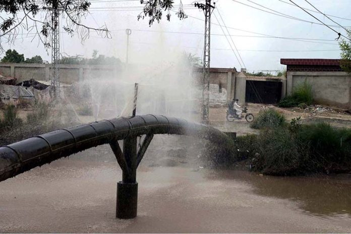 Multiple leaks in a major water supply pipeline at the Chanel Mori Canal are resulting in a daily waste of potable water and needs the attention of the concerned authorities