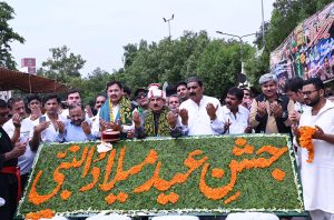 A large number of people participating in the Eid Milad-un-Nabi procession at the Railway Station