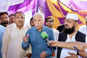 Federal Minister for Board of Investment, Qaiser Ahmad Sheikh visiting the flood affected areas