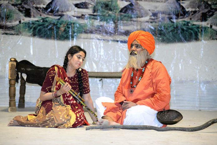 Artists perform the stage drama “Dhoin Ki Dewar” presented by Arts Council of Pakistan, Larkana, on late Sunday night, highlighting vibrant cultural expression