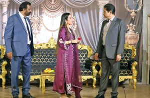 Artists captivate the audience with a stage performance of “Qeid-a-jazab” during the Hyderabad Theatre Festival 2025 at Sindh Museum.