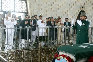 Sindh Governor Kamran Khan Tessori talking to media persons at Mazar-e-Quaid to mark Defence Day of Pakistan