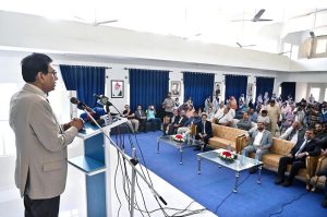 Federal Minister for Education and Professional Training Khalid Maqbool Siddiqui cuts the ribbon to inaugurate the IT Lab at Islamabad Model College for Girls, G-11/1.