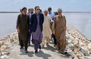 Chairman PPP Bilawal Bhutto Zardari visits Moria Loop Band of River Indus to review the flood situation.