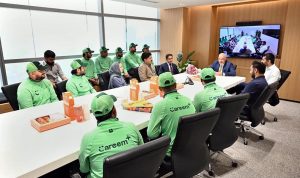 Ambassador Faisal Niaz Tirmizi, Pakistan's Envoy to the United Arab Emirates, visits Careem headquarters in Dubai Media City and meets with Pakistani captains. He was received by Chief Executive Officer and Co-Founder Mr. Mudassir Sheikha. Both praised the captains' dedication and contributions.
