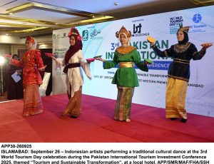 Indonesian artists performing a traditional cultural dance at the 3rd World Tourism Day celebration during the Pakistan International Tourism Investment Conference 2025, themed “Tourism and Sustainable Transformation”, at a local hotel. APP/SMR/MAF/FHA/SSH