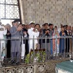 Sindh Chief Minister Syed Murad Ali Shah, along with cabinet members offers Fateha at the Mazar of Quaid-e-Azam Muhammad Ali Jinnah on his 77th death anniversary