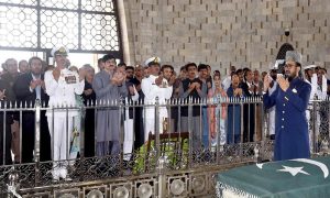Sindh Chief Minister Syed Murad Ali Shah, along with cabinet members offers Fateha at the Mazar of Quaid-e-Azam Muhammad Ali Jinnah on his 77th death anniversary