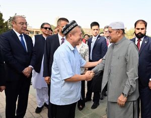President Asif Ali Zardari visiting the historic Etigar Mosque