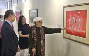 Ambassador of Japan to Pakistan, Akamatsu Shuichi, cuts the ribbon to inaugurate the exhibition “Remains of Ruins” showcasing sculptures, paintings, and ceramic works of renowned artist Ustad Bashir Ahmad at Sir Syed Art Gallery, organized by Silk Road Culture Center in honour of the victims of Hiroshima and Nagasaki.