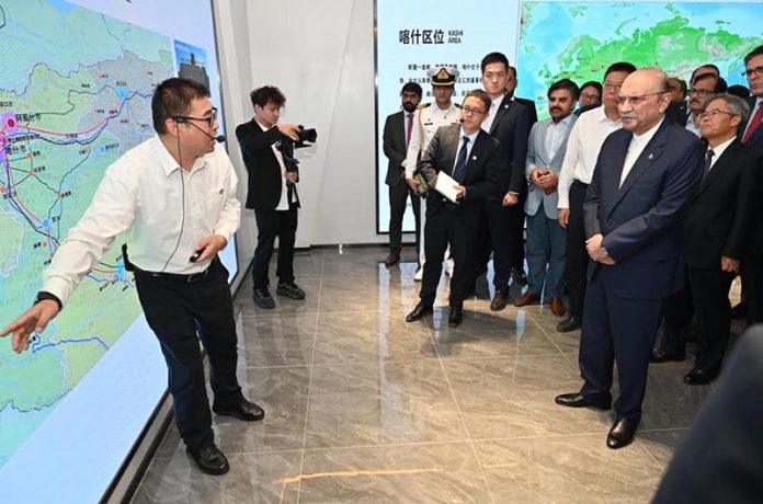 President Asif Ali Zardari visiting the Kashgar Free Trade Zone