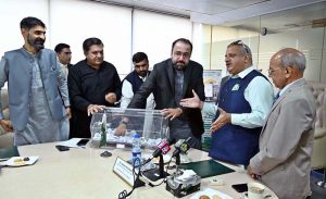 Federal Minister for Overseas Pakistanis and Human Resource Development, Chaudhry Salik Hussain, conducting the Hajj 2026 balloting for Islamabad-based industrial workers at the Workers Welfare Fund Secretariat.