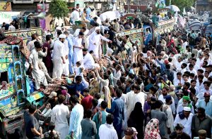 The main procession of 12 Rabi ul Awwal, commemoration of the birth anniversary of Prophet Mohammed SAAW passing through M.A Jinnah