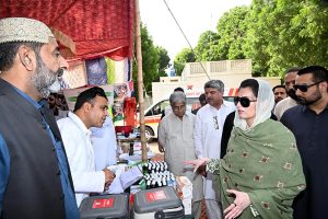 First Lady, MNA Bibi Aseefa Bhutto Zardari during visiting SM Bandh at Mudbangloo where she inspected the relief and medical camps set up for flood-affected people