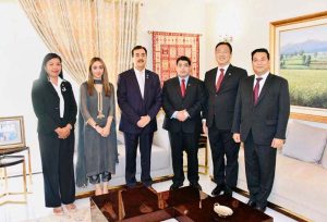 Chairman Senate Syed Yousaf Raza Gilani in a group photo with Secretary General, Inter-Parliamentary Speakers Conference (ISC), EK Nath Dhakal at his residence.