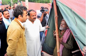 Chairman Pakistan Peoples Party, Bilawal Bhutto Zardari, addresses flood-affected people during his visit to Gilani Domra makeshift Tent City.