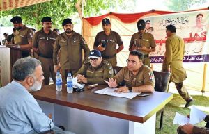 Regional Police Officer (RPO) Bahawalpur, Rai Babar Saeed, hearing citizens’ grievances during open courts at various police stations and issuing immediate directives for their redressal