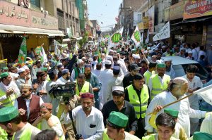 Pir Syed Inayat Ali Shah leading a public gathering of devotees visits the shrine of Hazrat Sheikh Junaid Baba Ji on Eid Milad-un-Nabi (SAWW)
