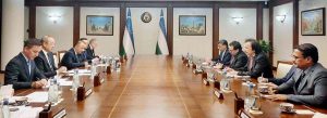 Special Assistant to the Prime Minister on Industries and Production, Haroon Akhtar Khan meets with Prime Minister of Uzbekistan, Abdullah Aripov.