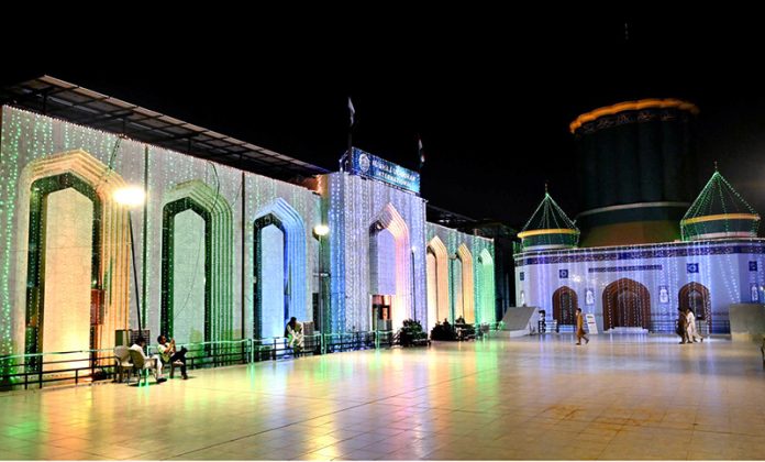 A beautifully illuminated view of Minhaj-ul-Quran Secretariat in connection with Eid Milad-un-Nabi (SAWW) celebrations