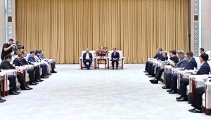 President Asif Ali Zardari met Chen Xiaojiang, Communist Party Secretary of the Xinjiang Uyghur Autonomous Region. Governor Xinjiang Erkin Tuniyaz was also present on the occasion