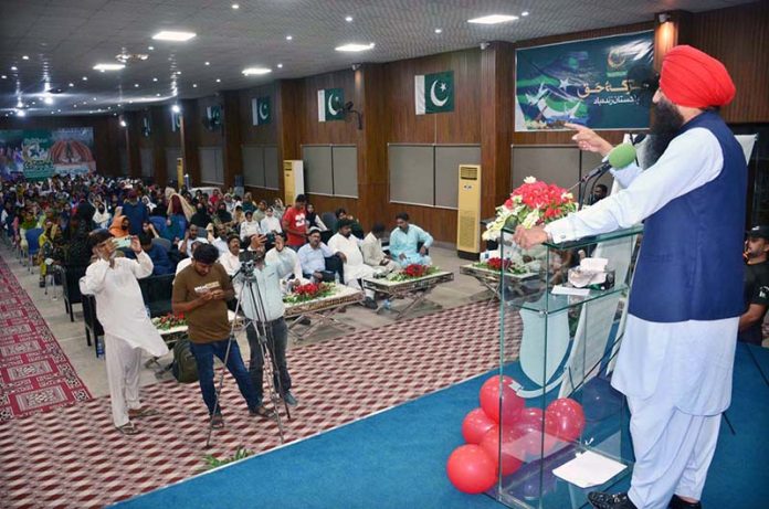 Provincial Minister for Minority Affairs, Sardar Ramesh Singh Arora, addressing during a ceremony to distribute educational scholarship cheques to minority students at DPS (DMC Hall)