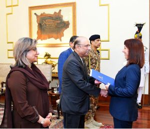 H.E. Mrs. Eleni Porichi, Ambassador-designate of the Hellenic Republic (Greece), presenting her credentials to President Asif Ali Zardari at Aiwan-e-Sadr