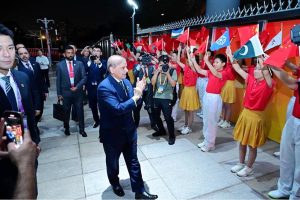 Prime Minister Muhammad Shehbaz Sharif is being given warm welcome at Beijing's South Railway Station.