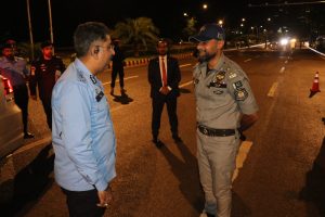 IGP Rizvi Reviews Performance of All Divisions, Issues Strict Directives