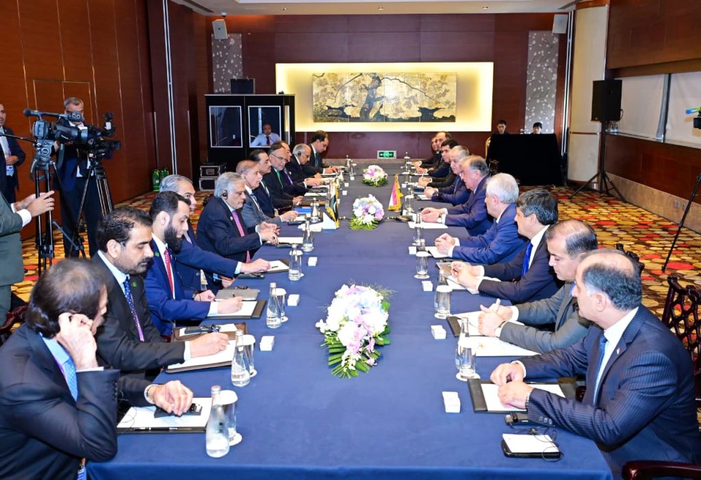 PM, Tajik President satisfaction on ongoing bilateral cooperation during call-on in Beijing