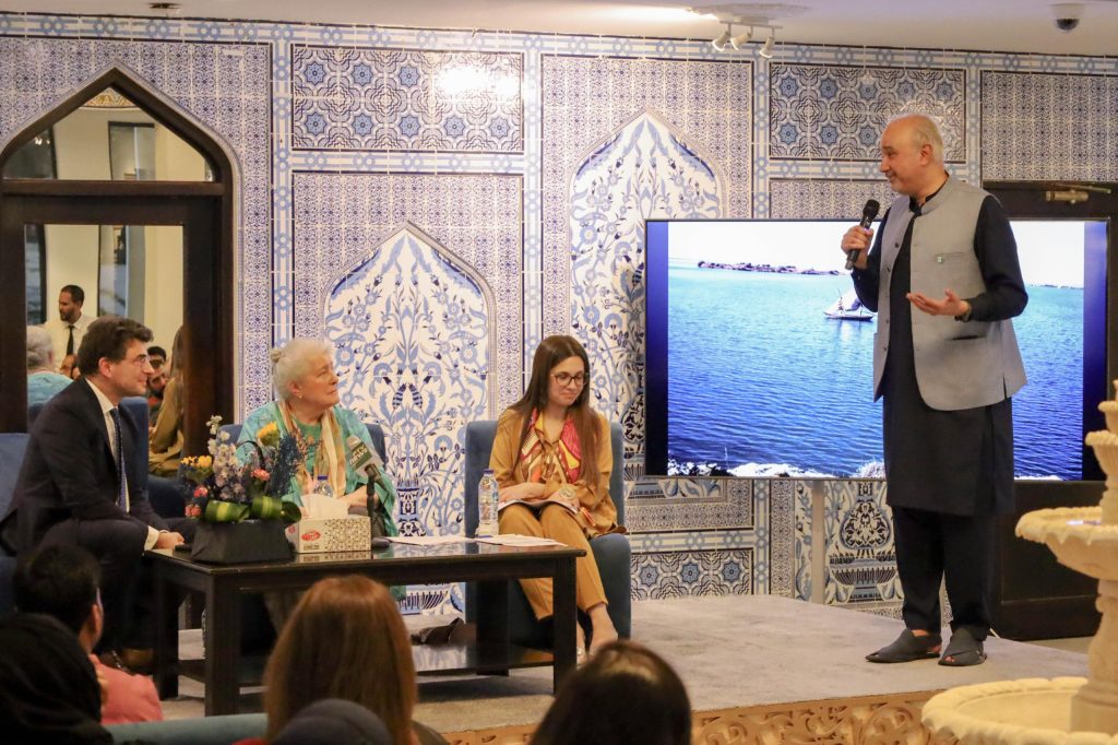 Pakistan embassy hosts talk by German historian Ursula