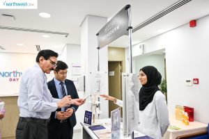 Pak Consul General visits Northwest clinic; appreciates quality treatment services