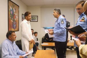 IGP Rizvi wins praise for surprise visit, orders enhanced public facilitation
