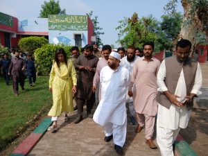 Aurangzeb Khichi visits flood-affected areas of Mailsi