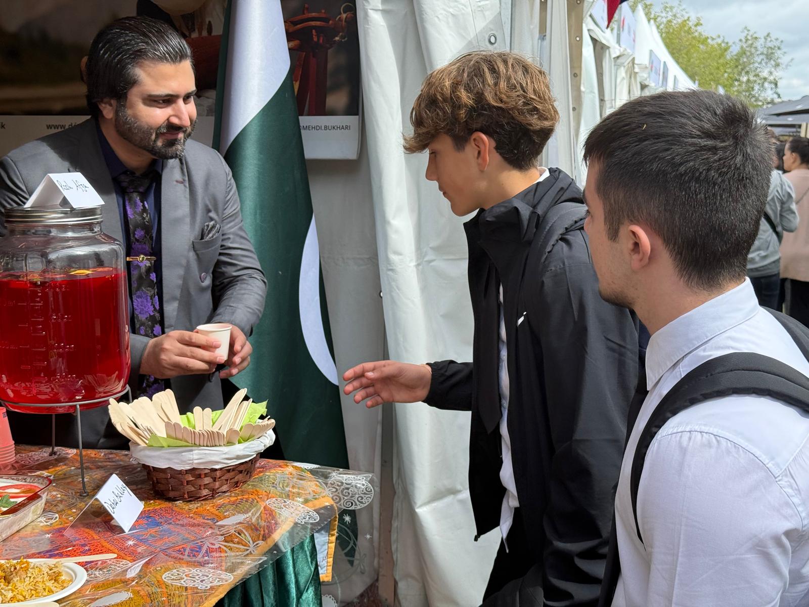 Pakistan Pavilion shines at Paris' International Village of Gastronomy