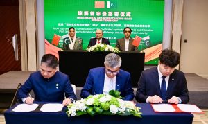 President Zardari witnesses signing of three MoUs in Shanghai