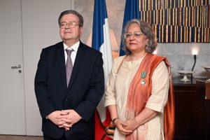 Fizza Hasan awarded France’s Ordre des Arts et des Lettres for promoting theatre and Francophonie in Pakistan