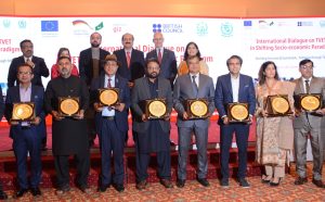 Government committed to introduce skilled Pakistanis in global markets: Khalid Maqbool Siddiqui