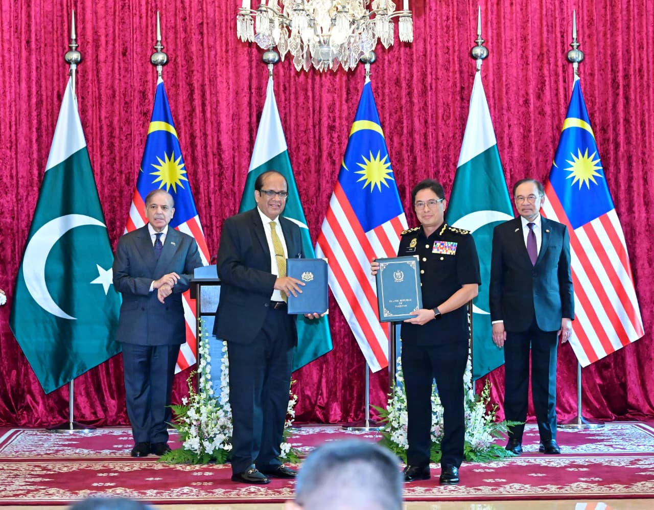 Pakistan, Malaysia sign six accords for cooperation in education, tourism, anti-corruption