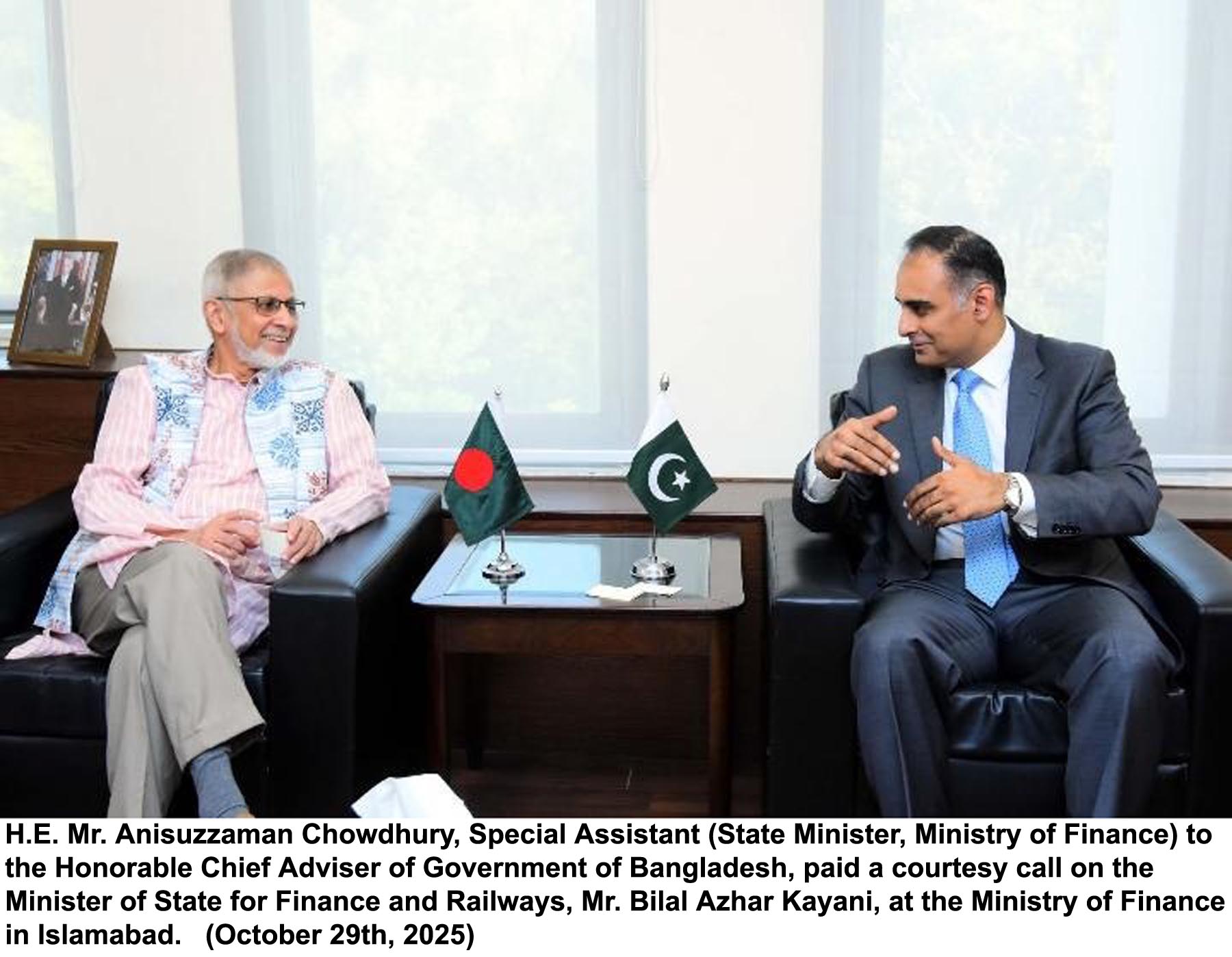 Pakistan, Bangladesh express joint commitment to strengthen economic, diplomatic ties