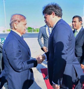Prime Minister Muhammad Shehbaz Sharif departs Sharm El Sheikh for Islamabad after completing his two day visit to attend Sharm El Sheikh Summit for Peace. Egyptian Minister of Culture Ahmed Fouad Heno seeing off Prime Minister Muhammad Shehbaz Sharif at the Sharm El Sheikh airport. APP/TZD