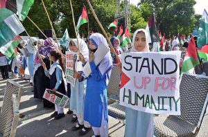 Ameer Jamat-e-Islami Hafiz Naeem-ur-Rehman addressing the participants of Gaza March organized by Jamat-e-Islami to express solidarity with the Palestinians at Faisal Avenue.