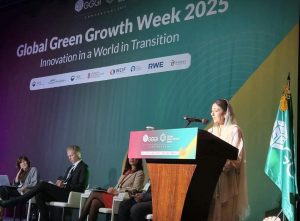 H.E. Dr. Shezra Mansab Ali Kharal, Minister of State for Climate Change and Environmental Coordination addresses the Assembly Session of the Council of the Global Green Growth Institute (GGGI).